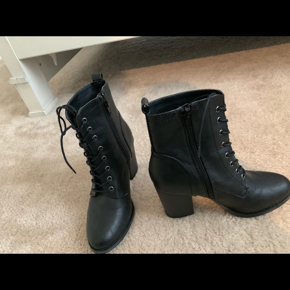 Express -  Black lace front combat boot